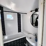 Διαμέρισμα D'angeline-vue Panoramique, Jardin Partage, Parking, Voiture Indispensable, Route Etroite Et Pentue, A 10 Min De Monaco