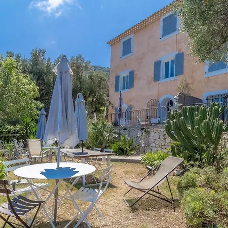D'angeline, Vue Mer, Jardin Commun, Parking, Voiture Requise, 10 Min En Voiture De Monaco, Route Etroite, Pente Raide, Croisement Limite, Sea View, Shared Garden, Parking, Car Required, 10 Min Drive From Monaco, Narrow Steep Road, Limited Pass Apartment *