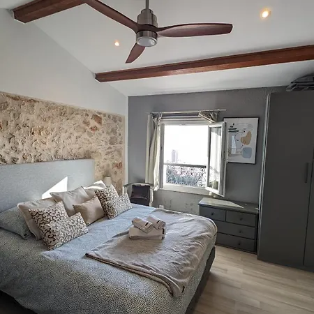 D'angeline, Vue Mer, Jardin Commun, Parking, Voiture Requise, 10 Min En Voiture De Monaco, Route Etroite, Pente Raide, Croisement Limite, Sea View, Shared Garden, Parking, Car Required, 10 Min Drive From Monaco, Narrow Steep Road, Limited Pass * Beausoleil