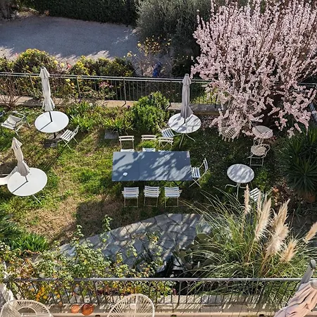 Apartment D'angeline, Vue Mer, Jardin Commun, Parking, Voiture Requise, 10 Min En Voiture De Monaco, Route Etroite, Pente Raide, Croisement Limite, Sea View, Shared Garden, Parking, Car Required, 10 Min Drive From Monaco, Narrow Steep Road, Limited Pass