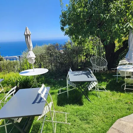 D'angeline, Vue Mer, Jardin Commun, Parking, Voiture Requise, 10 Min En Voiture De Monaco, Route Etroite, Pente Raide, Croisement Limite, Sea View, Shared Garden, Parking, Car Required, 10 Min Drive From Monaco, Narrow Steep Road, Limited Pass Beausoleil