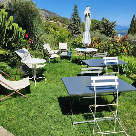 Apartment D'angeline, Vue Mer, Jardin Commun, Parking, Voiture Requise, 10 Min En Voiture De Monaco, Route Etroite, Pente Raide, Croisement Limite, Sea View, Shared Garden, Parking, Car Required, 10 Min Drive From Monaco, Narrow Steep Road, Limited Pass Beausoleil