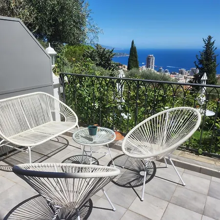 D'angeline, Vue Mer, Jardin Commun, Parking, Voiture Requise, 10 Min En Voiture De Monaco, Route Etroite, Pente Raide, Croisement Limite, Sea View, Shared Garden, Parking, Car Required, 10 Min Drive From Monaco, Narrow Steep Road, Limited Pass Apartment Beausoleil