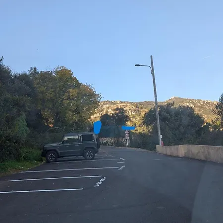 Apartment D'angeline, Vue Mer, Jardin Commun, Parking, Voiture Requise, 10 Min En Voiture De Monaco, Route Etroite, Pente Raide, Croisement Limite, Sea View, Shared Garden, Parking, Car Required, 10 Min Drive From Monaco, Narrow Steep Road, Limited Pass