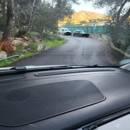 Apartment D'angeline, Vue Mer, Jardin Commun, Parking, Voiture Requise, 10 Min En Voiture De Monaco, Route Etroite, Pente Raide, Croisement Limite, Sea View, Shared Garden, Parking, Car Required, 10 Min Drive From Monaco, Narrow Steep Road, Limited Pass Beausoleil