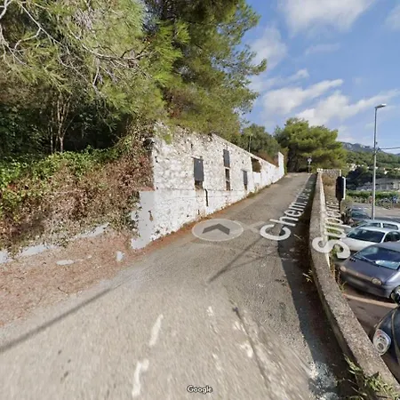 D'angeline, Vue Mer, Jardin Commun, Parking, Voiture Requise, 10 Min En Voiture De Monaco, Route Etroite, Pente Raide, Croisement Limite, Sea View, Shared Garden, Parking, Car Required, 10 Min Drive From Monaco, Narrow Steep Road, Limited Pass Beausoleil