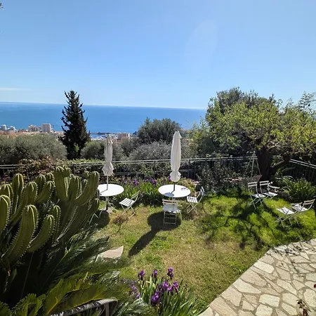 Apartment D'angeline, Vue Mer, Jardin Commun, Parking, Voiture Requise, 10 Min En Voiture De Monaco, Route Etroite, Pente Raide, Croisement Limite, Sea View, Shared Garden, Parking, Car Required, 10 Min Drive From Monaco, Narrow Steep Road, Limited Pass