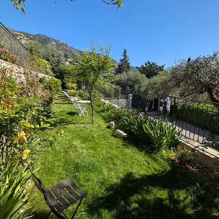 D'angeline-vue Panoramique, Jardin Partage, Parking, Voiture Indispensable, Route Etroite Et Pentue, A 10 Min De Monaco